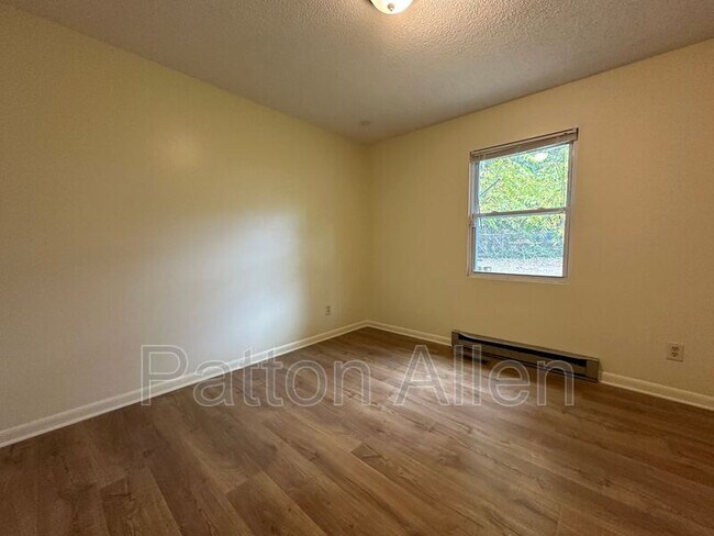 Building Photo - 74 Buffalo St