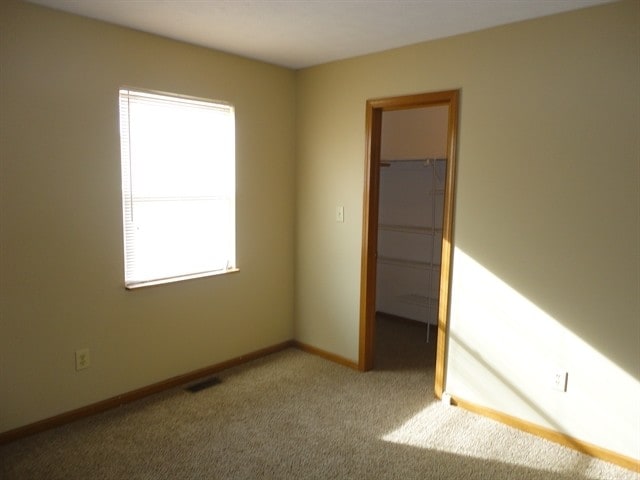 Building Photo - 610 Canary Creek Dr