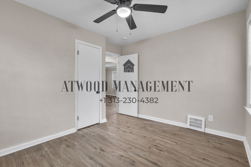 Building Photo - This beautifully updated 3-bedroom, 1-bath single-family home is ready for move-in!
