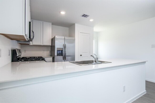 Building Photo - 640 Magnolia Creek Dr