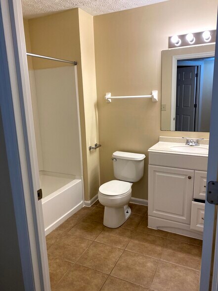 Building Photo - 5531 Cedar Spgs