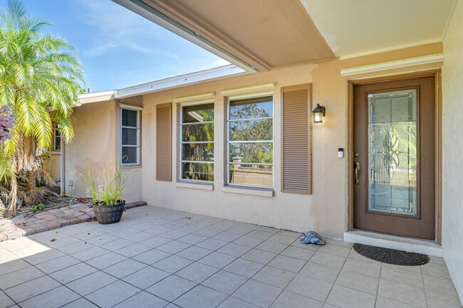 Building Photo - 4261 Pearl Harbor Dr