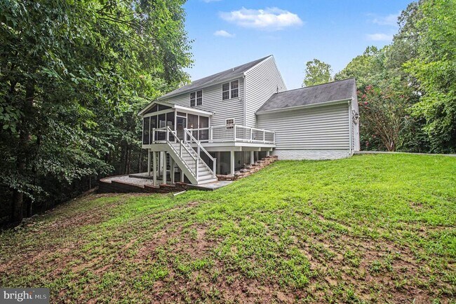 Building Photo - 71 Battery Ridge Dr