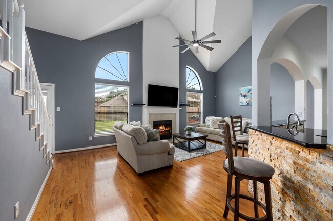 Building Photo - 16315 Scotch Hollow Ln