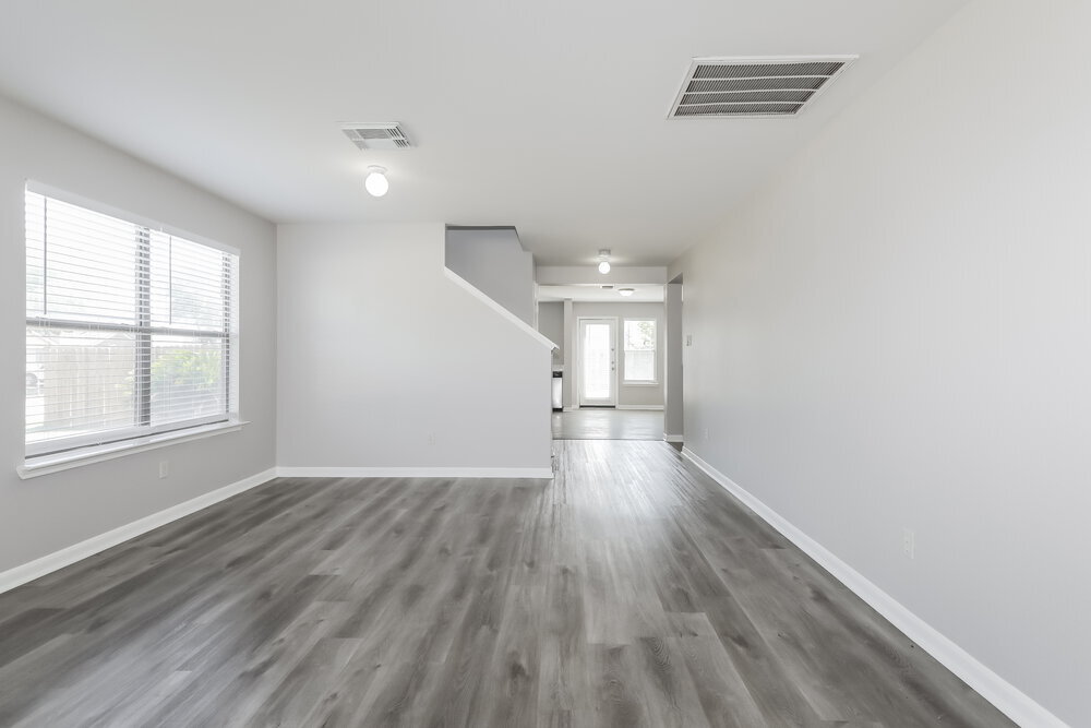 Building Photo - 15111 Western Skies Dr