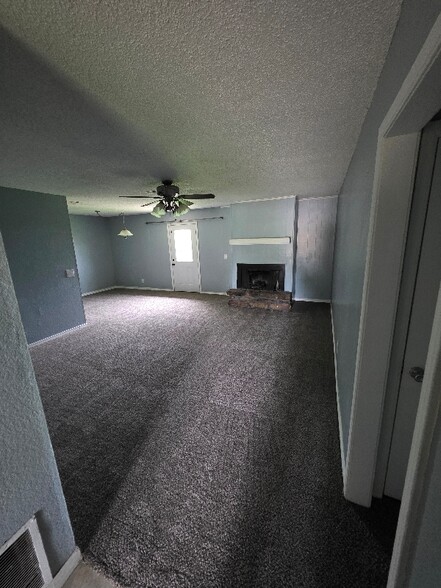 Building Photo - 4615 S 85th E Ave