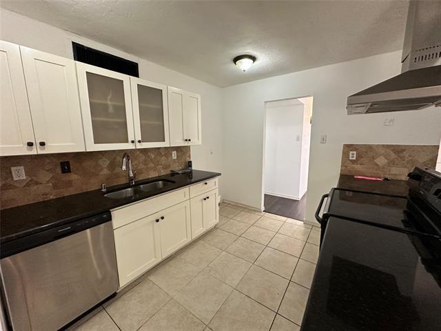 Building Photo - 553 Hightrail Dr