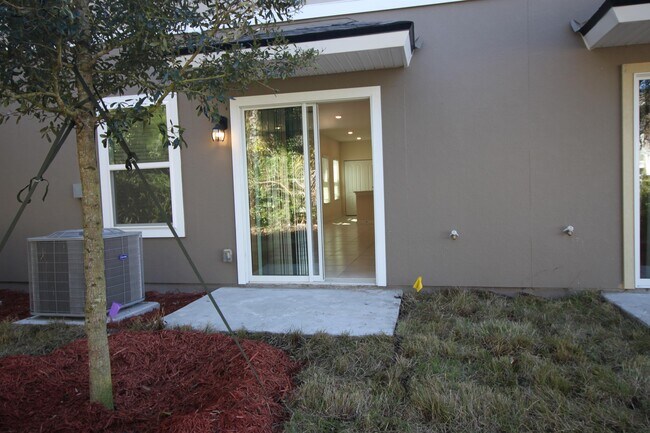 Building Photo - 9595 Star Dr