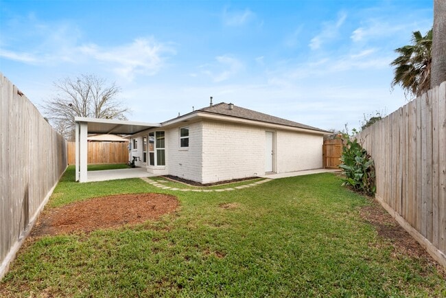 Building Photo - 1411 PI Cir