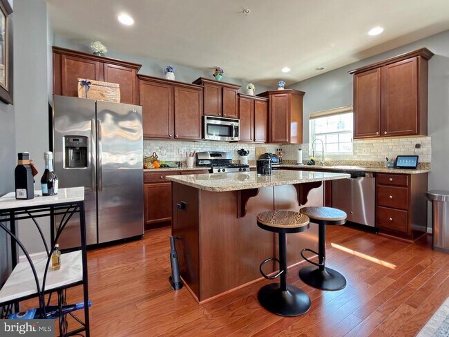 Building Photo - 2711 Coppersmith Pl