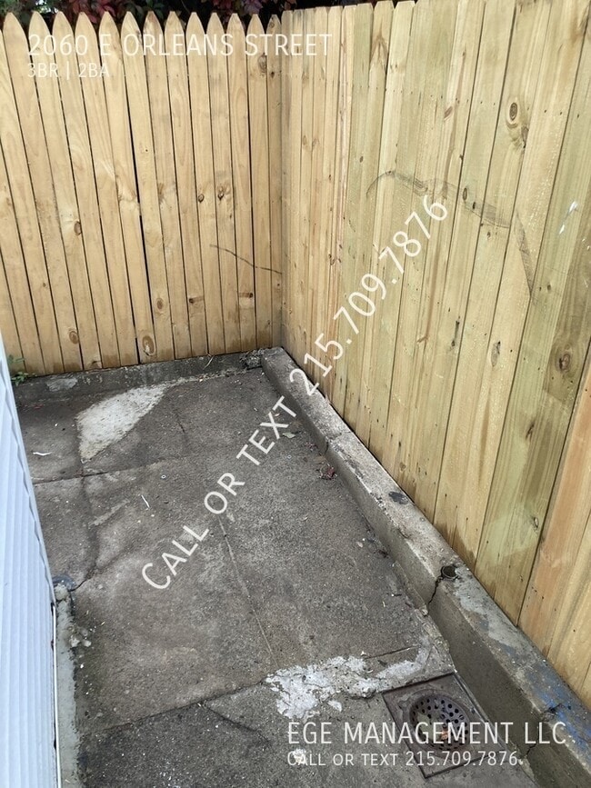 Building Photo - 2060 E Orleans St