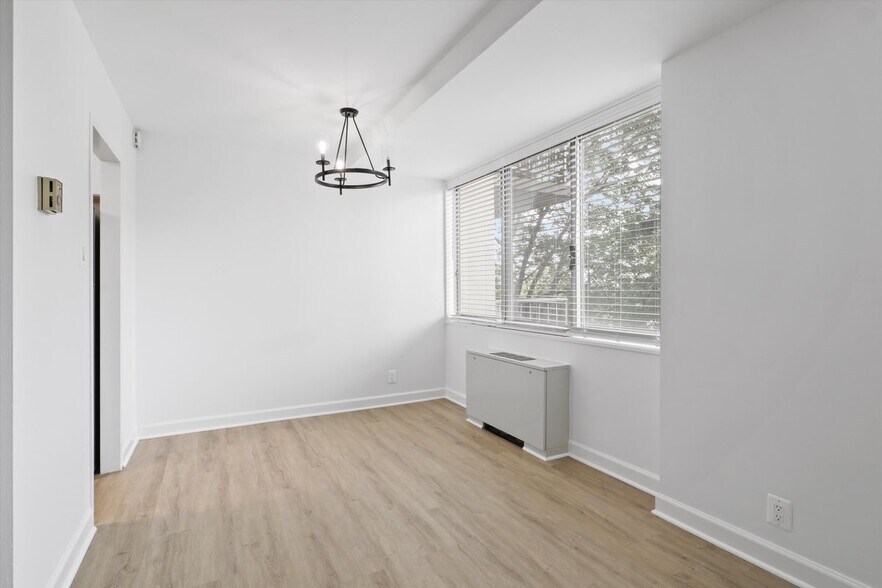 Building Photo - 301 N Beauregard St