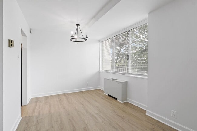Building Photo - 301 N Beauregard St