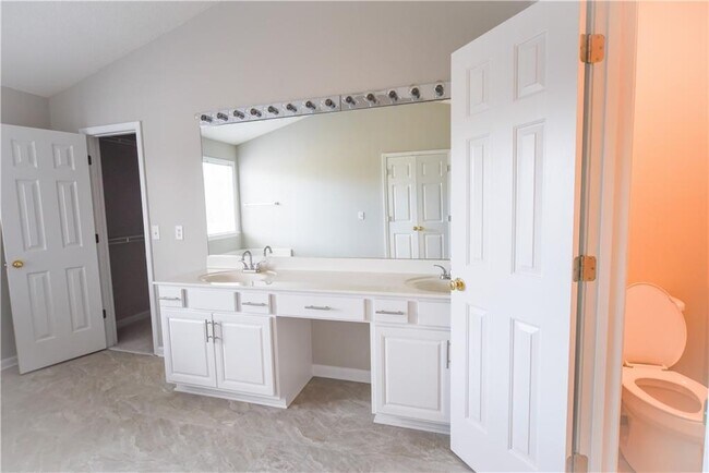 Building Photo - 4113 Glenaire Way NW