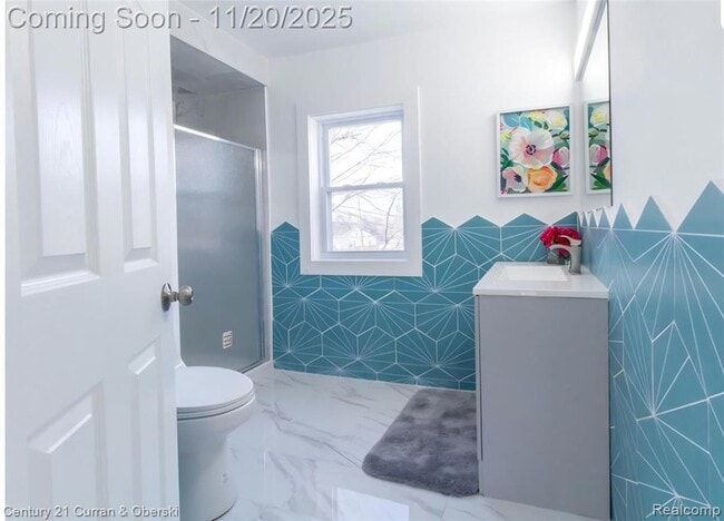 Building Photo - 279 Manistique St