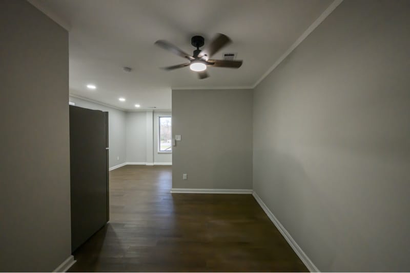 Building Photo - 185 E Charles St