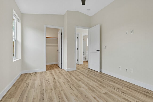 Building Photo - 3542 Cherokee Ave
