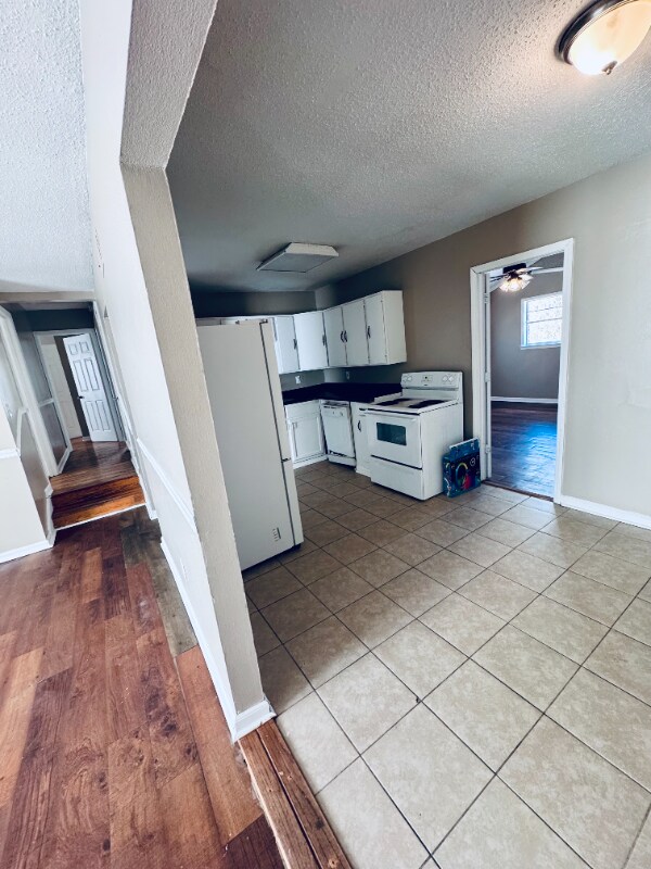 Building Photo - 1530 Bennington Cove