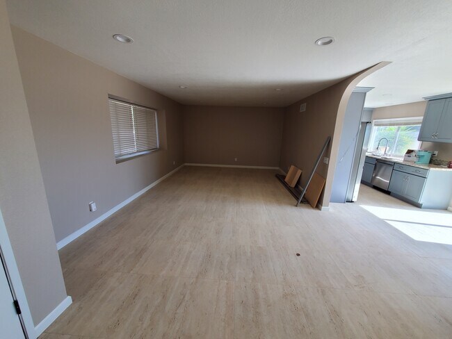 Living Room - 25619 Mountain Pass Rd