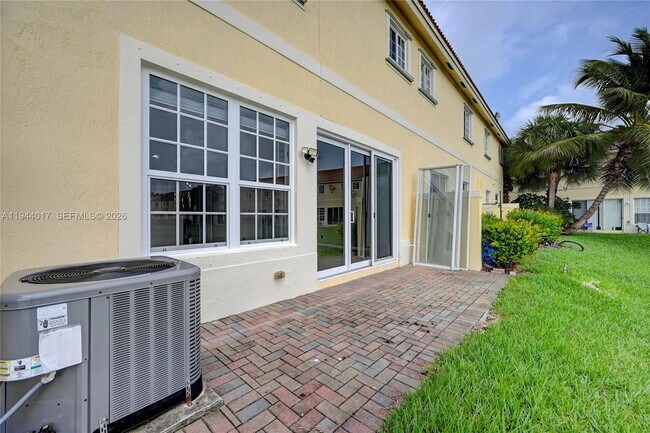 Building Photo - 3258 NW 32nd Terrace