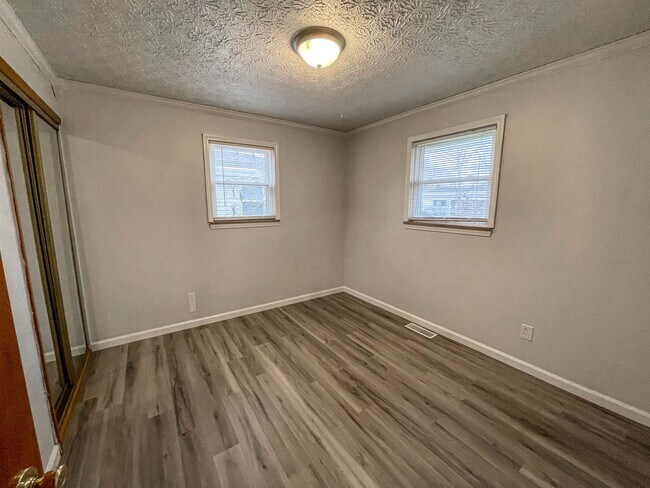Building Photo - 5157 Scioto Darby Rd