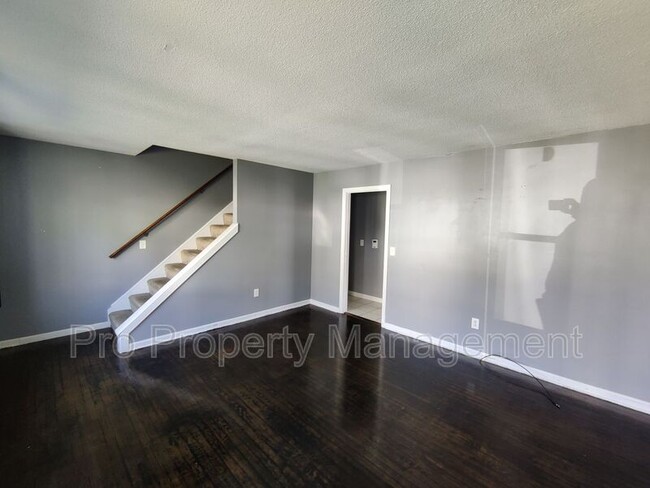 Building Photo - 85 Gilman St