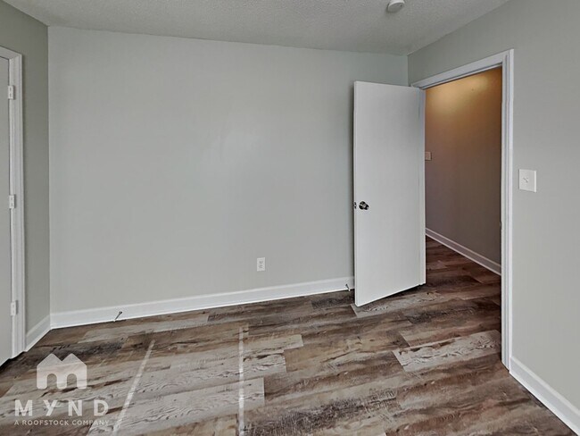 Building Photo - 7907 Red Lantern Rd