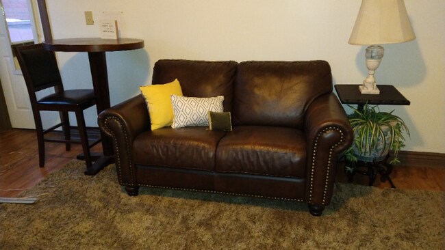 Building Photo - 1607 State Ave