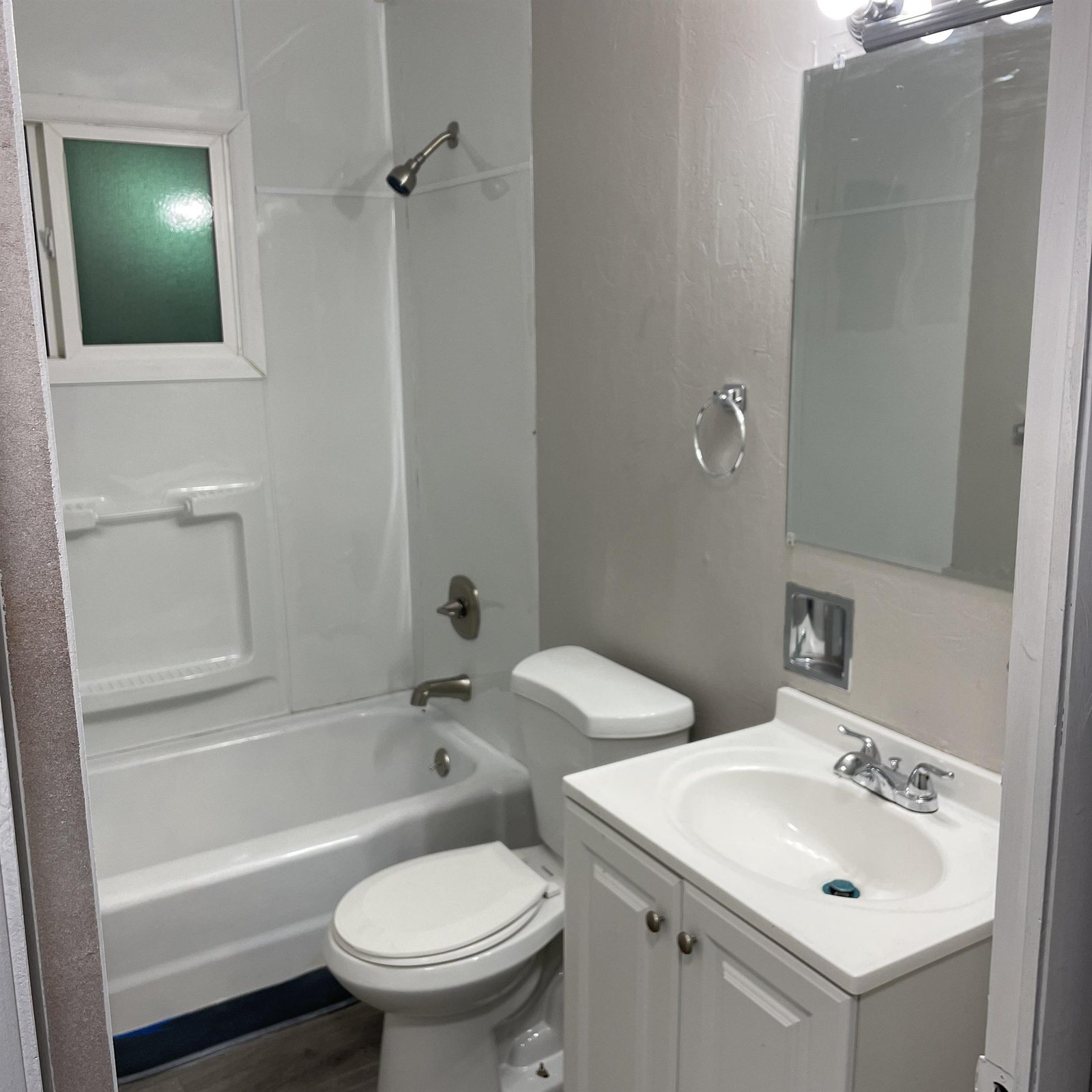 Building Photo - 1993 Rookwood Rd