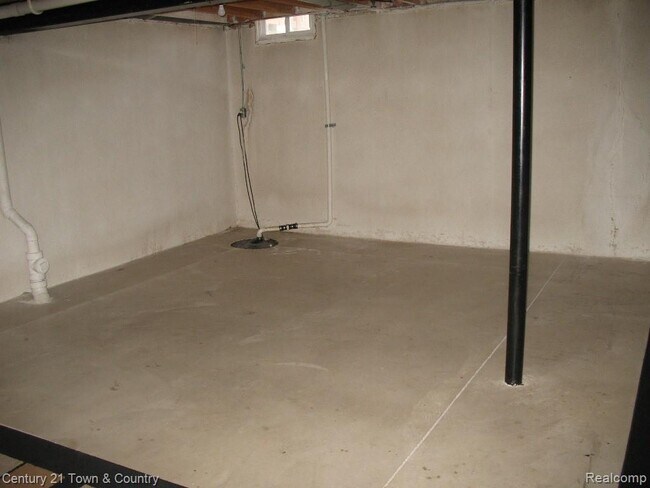 Building Photo - 180 Legacy Park Cir