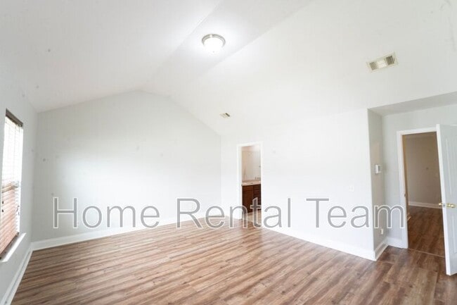 Building Photo - 573 Gov Treutlen Cir