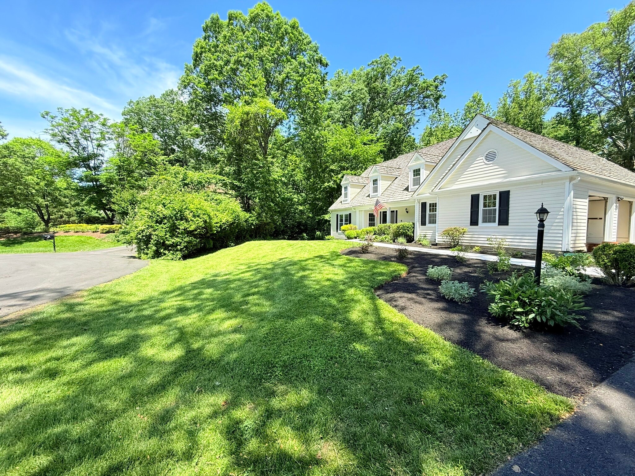 Private cul-de-sac and great street - 9248 Wood Glade Dr