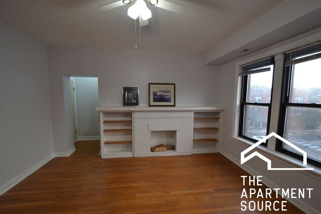 Building Photo - 4550 N Western Ave