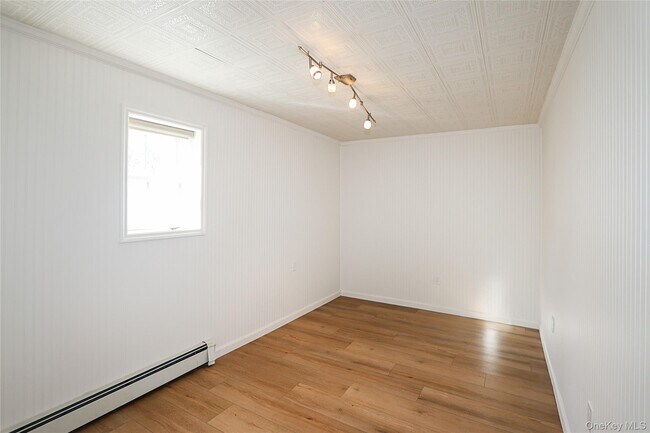 Building Photo - 118 Birchwood Park Dr