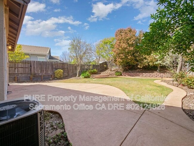 Building Photo - 2011 Misty Meadow Dr