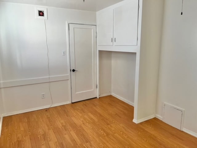 Building Photo - 133 W House