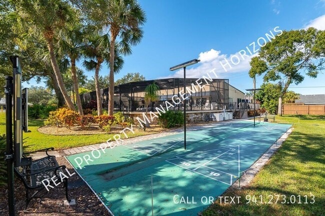 Building Photo - 3750 Pinebrook Cir