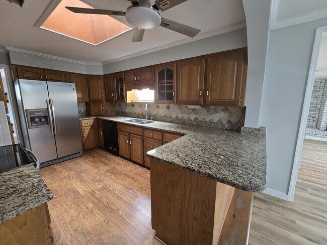 Building Photo - 1307 Point Peter Rd