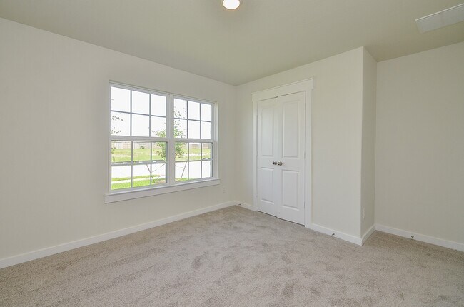 Building Photo - 4656 Peony Grn Dr
