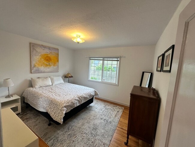 Building Photo - Great natural light on a side by side dupl...