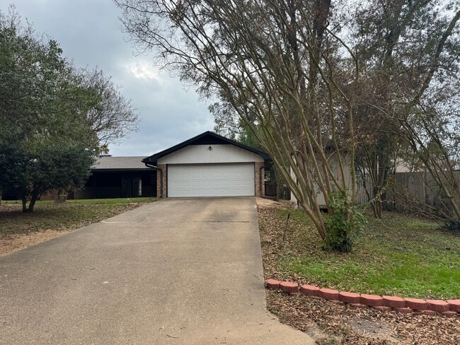 Building Photo - 1524 Timber Creek Dr