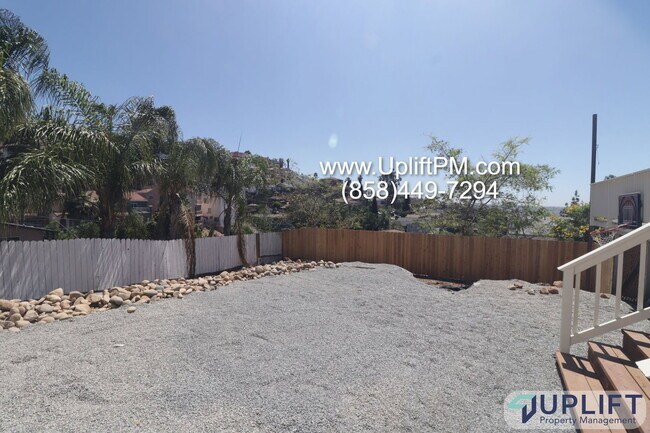 Building Photo - 1225 Capistrano Ave