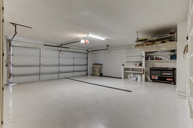 Building Photo - 17137 E Rand Dr