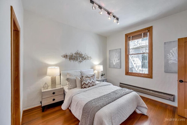 Building Photo - 17 Fresno St