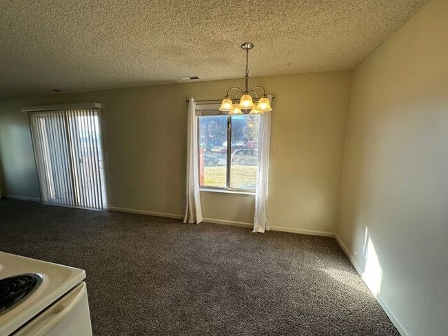 Building Photo - 4600 Neil Rd