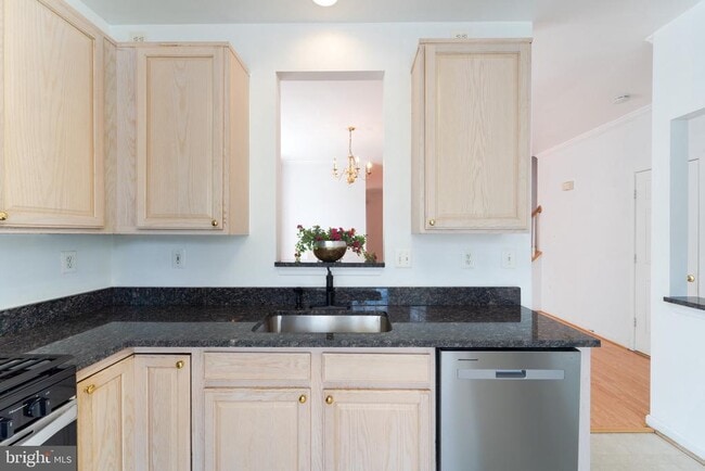 Building Photo - 15154 Brazil Cir