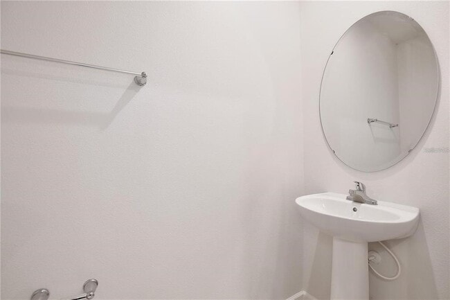 Building Photo - 421 Sedgewick Dr