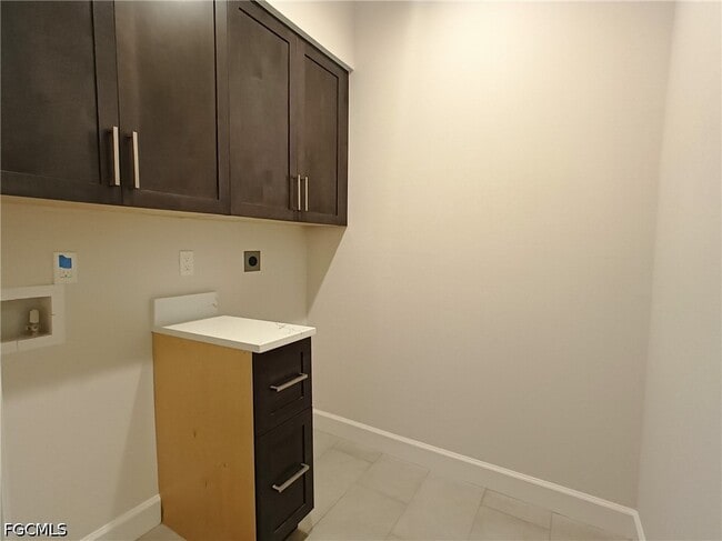 Building Photo - 1017 SW 33rd St