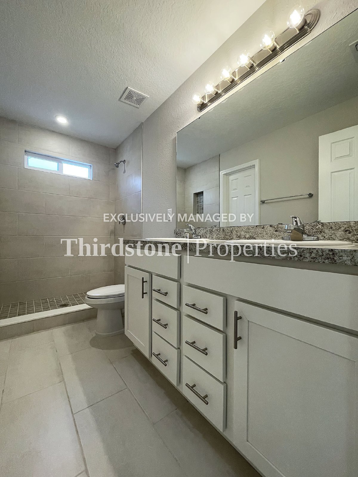 Building Photo - 1309 Pangola Dr