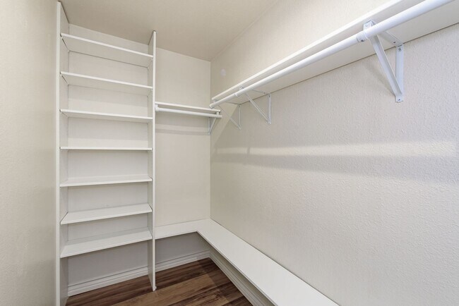 Building Photo - Your Newly Renovated Huntington Beach Oasi...